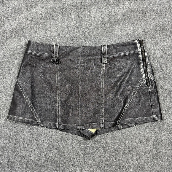 Free People We the Free Faux Leather Mini Skirt Size 28 Black 0882 - Picture 1 of 11